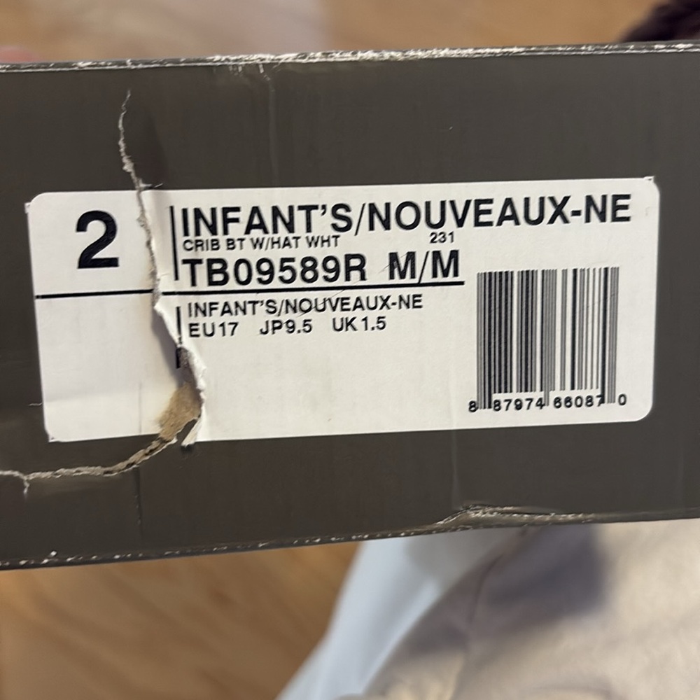 Timberlands 6-9 months - Picture 5 of 8